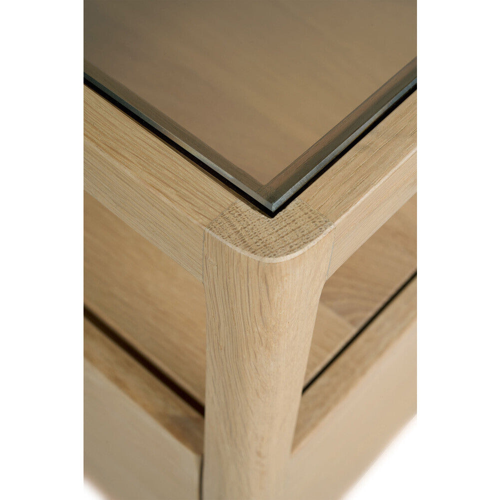 Table de chevet moderne en verre et bois avec tiroir simple et étagère ouverte pour chambre à coucher