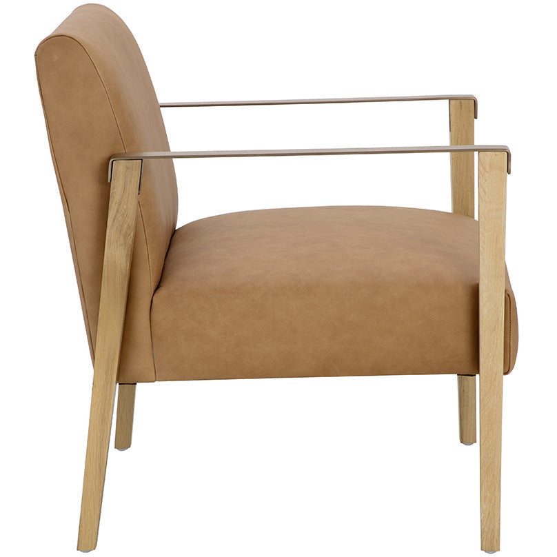 Fauteuil de salon moderne en cuir sésame et chêne rustique massif avec accoudoirs en acier laitonné pour salon