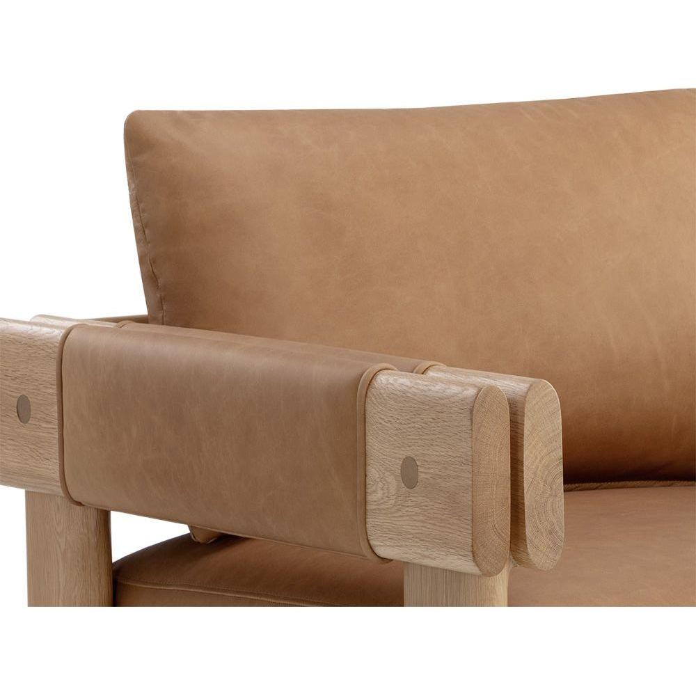Fauteuil de salon rustique en chêne et cuir bio avec double accoudoir pour salon