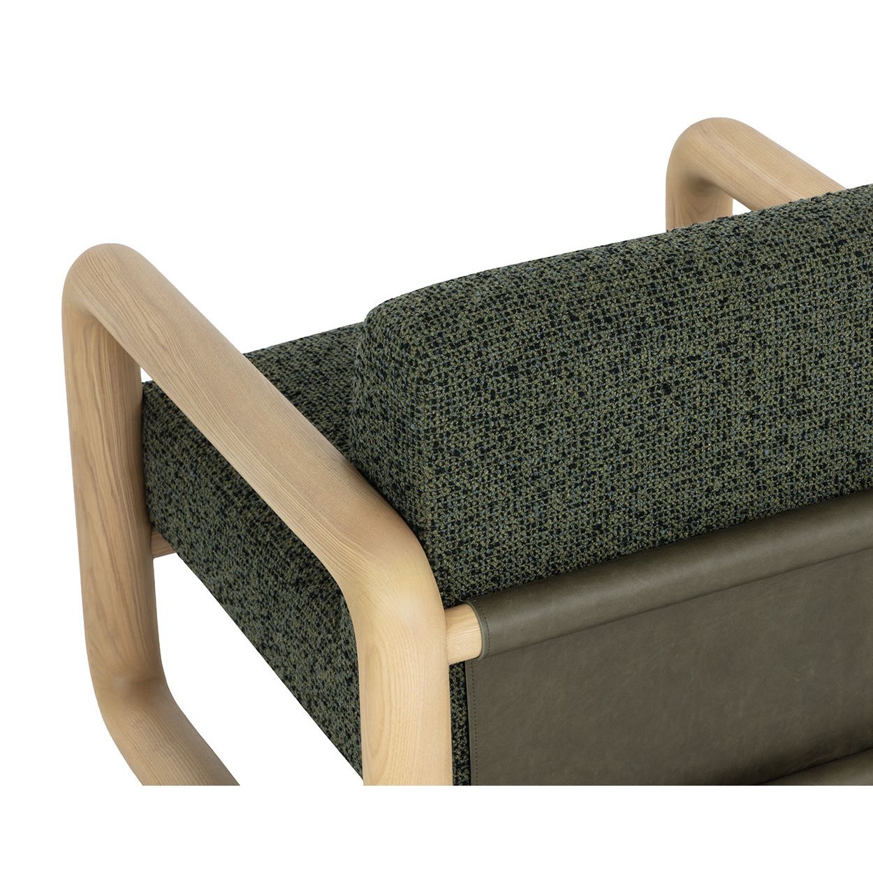 Fauteuil de salon moderne en frêne et cuir avec dossier en panneau olive pour le salon