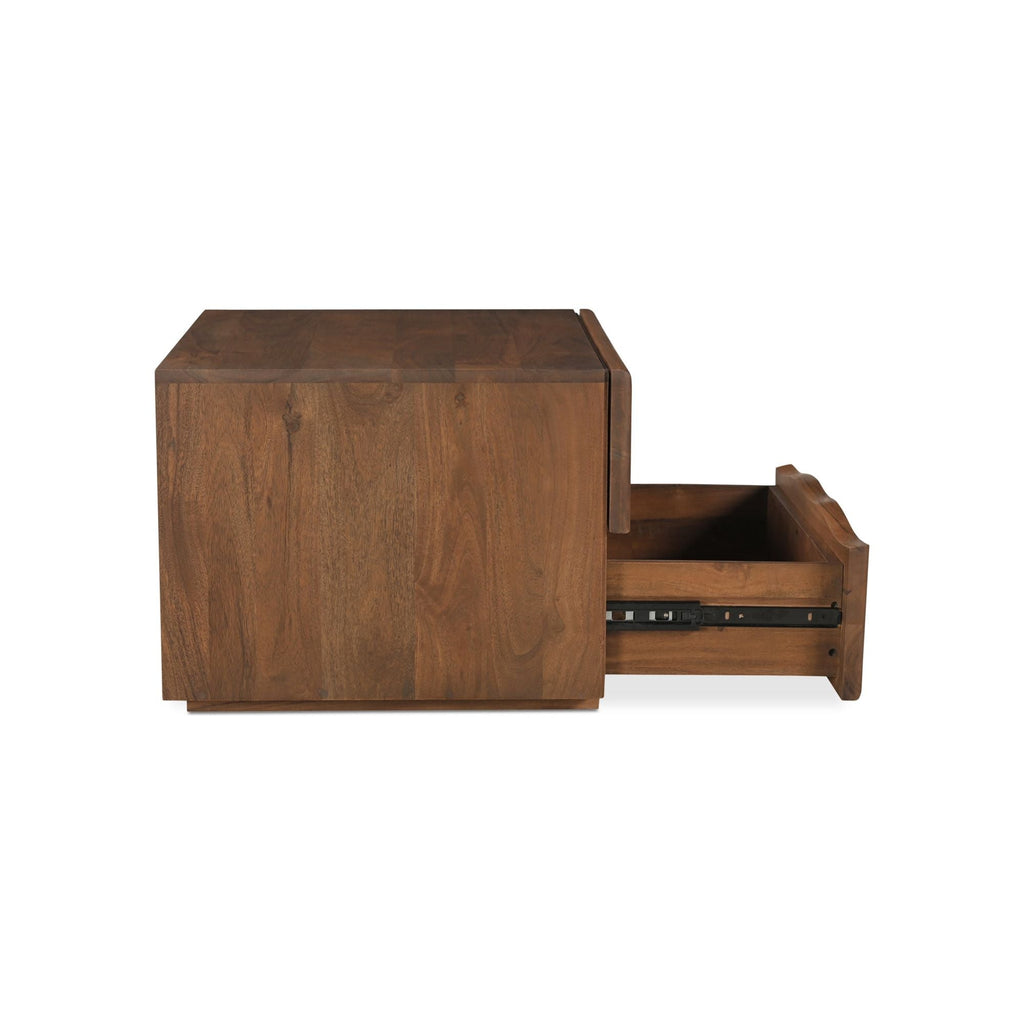 Table de chevet en acacia massif naturel et finition noyer avec détails de bords bruts et deux tiroirs pour chambre à coucher