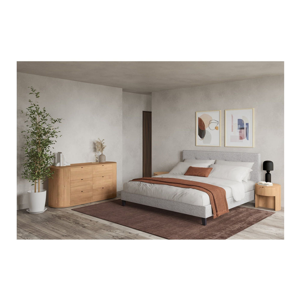 Table de chevet minimaliste en chêne massif courbé à 1 tiroir avec glissières à fermeture douce et poignée métallique pour chambre à coucher
