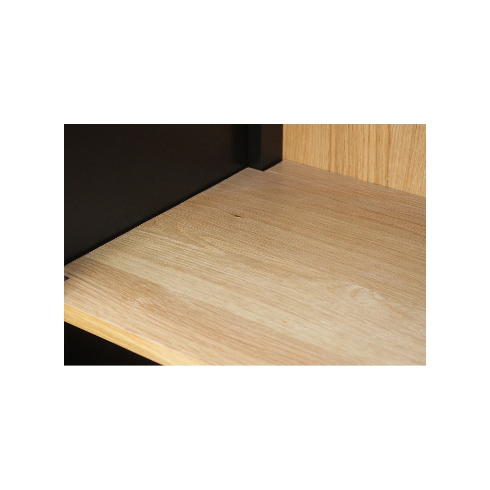 Armoire classique en bois d'hévéa et polyester rembourrée avec cadre à quatre montants pour chambre à coucher