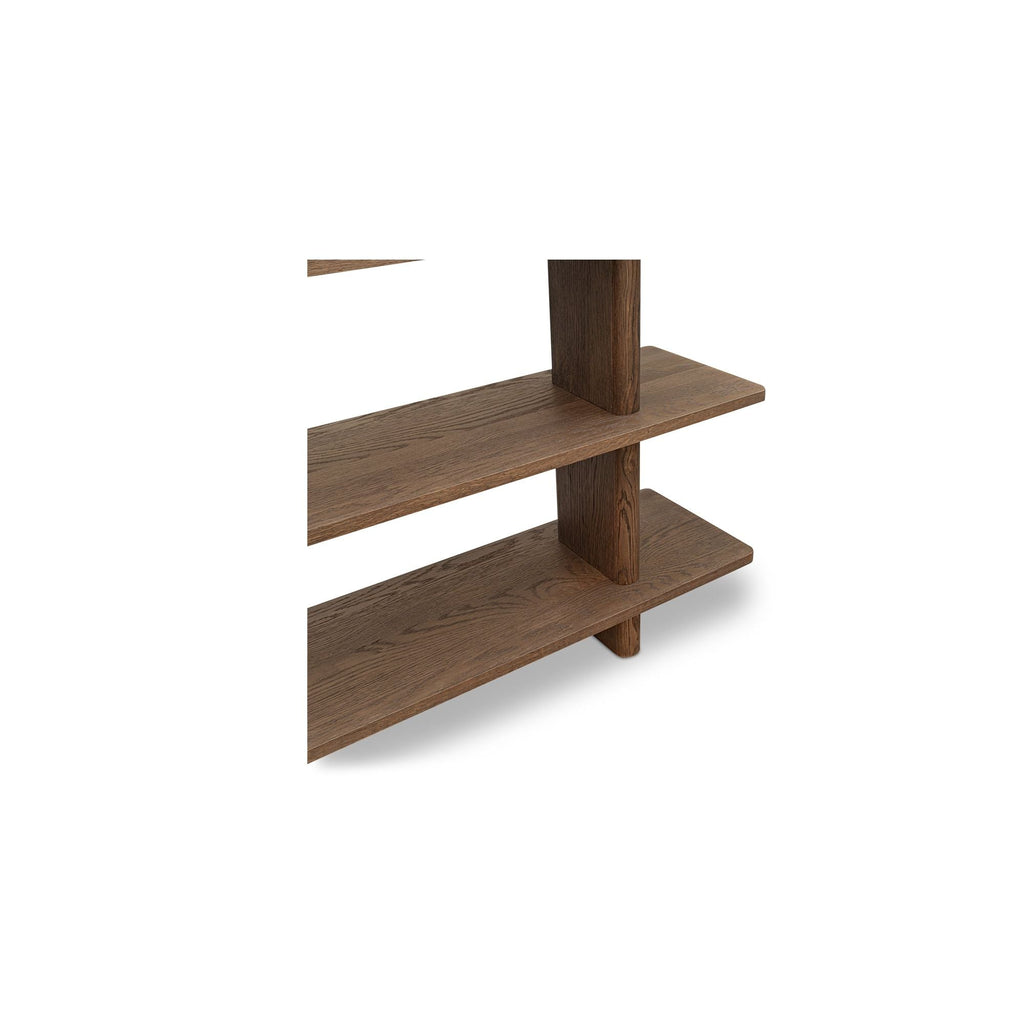 Grande bibliothèque classique en chêne massif et placage de chêne avec bordure bullnose et détails arrondis pour bureau ou salon