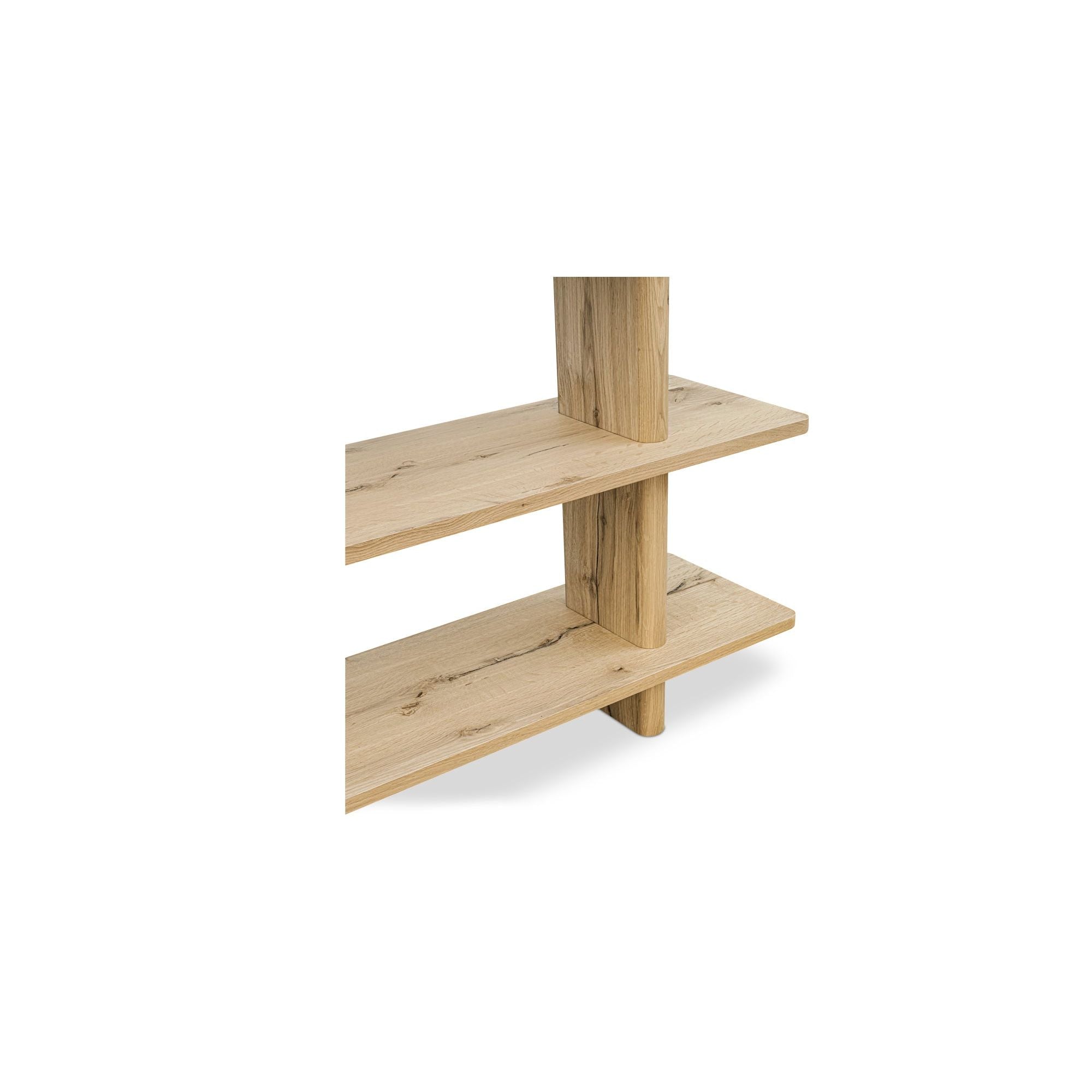 Grande bibliothèque classique en chêne massif et placage de chêne avec bordure bullnose et détails arrondis pour bureau ou salon