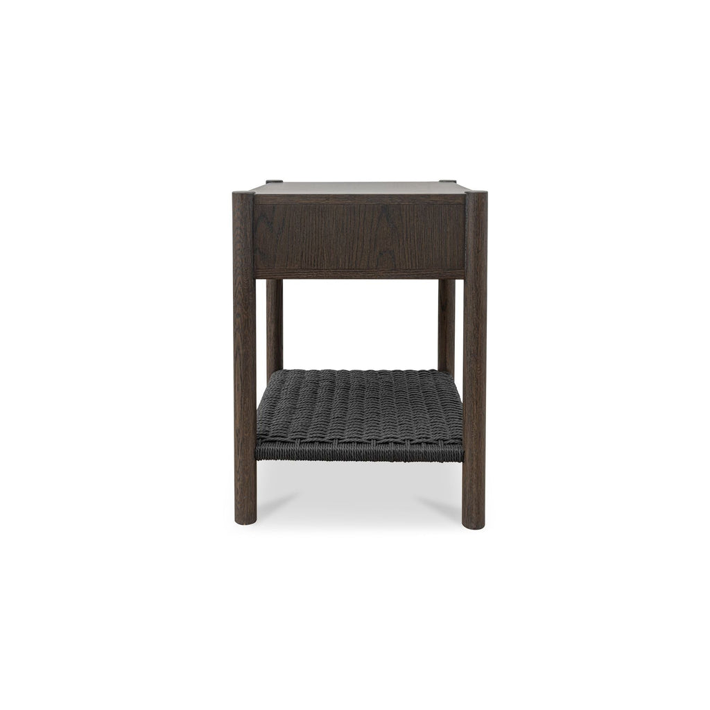 Table de chevet discrète en corde de papier tressée et chêne massif avec tiroir à fermeture amortie et étagère ouverte pour chambre à coucher