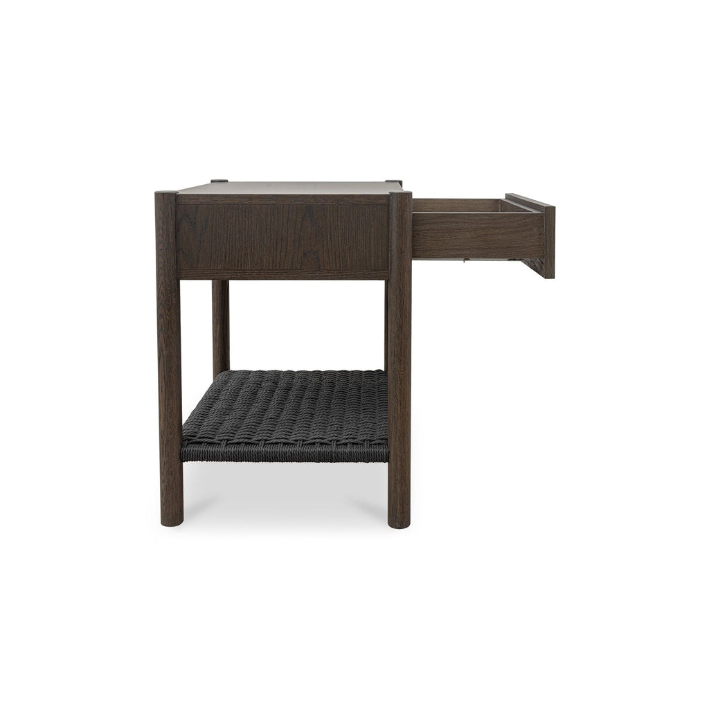 Table de chevet discrète en corde de papier tressée et chêne massif avec tiroir à fermeture amortie et étagère ouverte pour chambre à coucher
