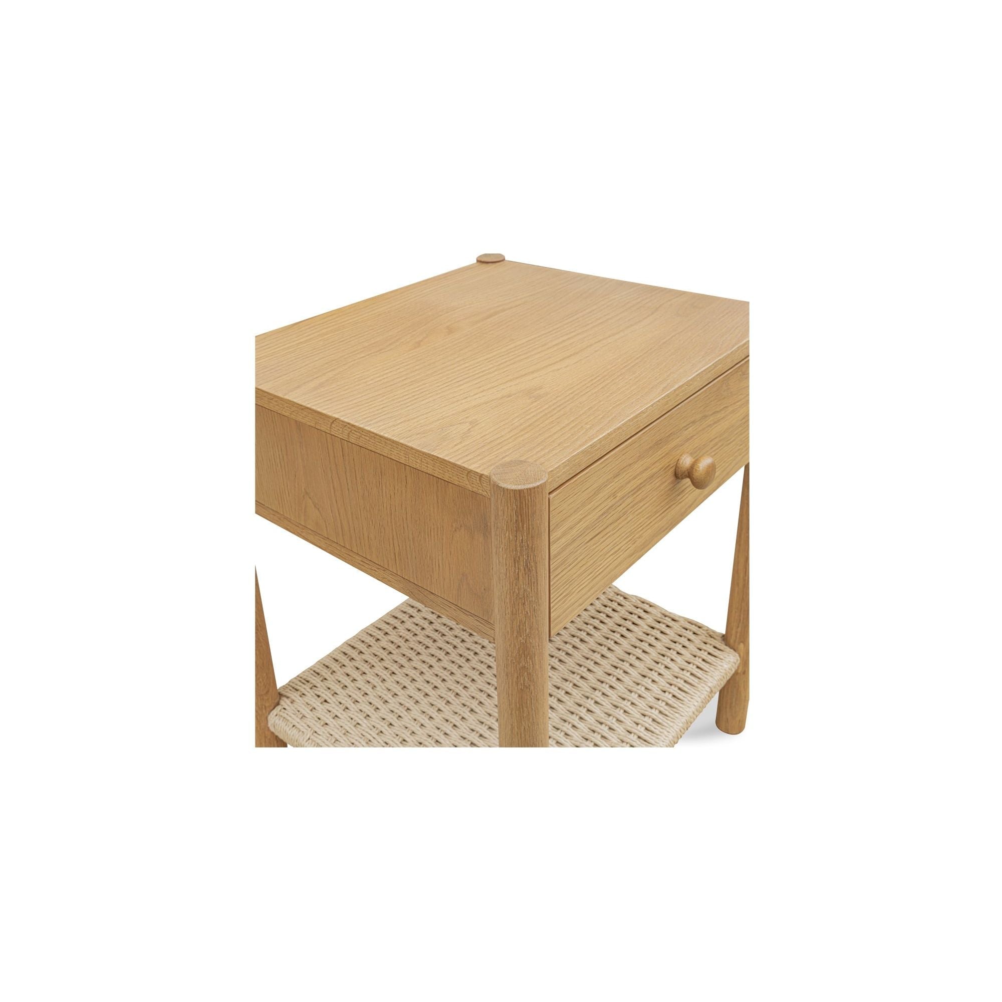 Table de chevet discrète en corde de papier tressée et chêne massif avec tiroir à fermeture amortie et étagère ouverte pour chambre à coucher