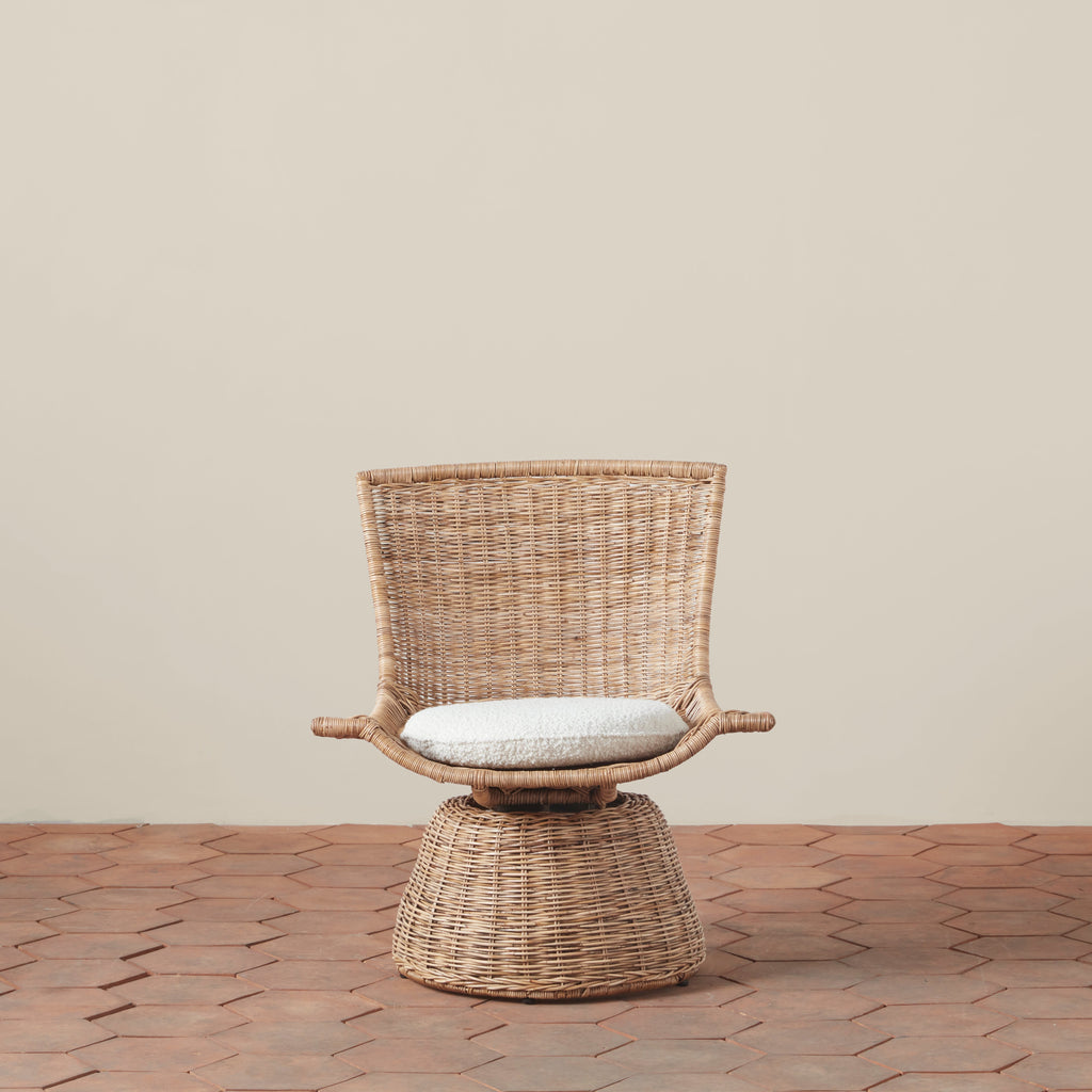 Fauteuil pivotant de petite taille, style Mid-Century Modern, en rotin et lin, idéal pour une chambre ou un bureau