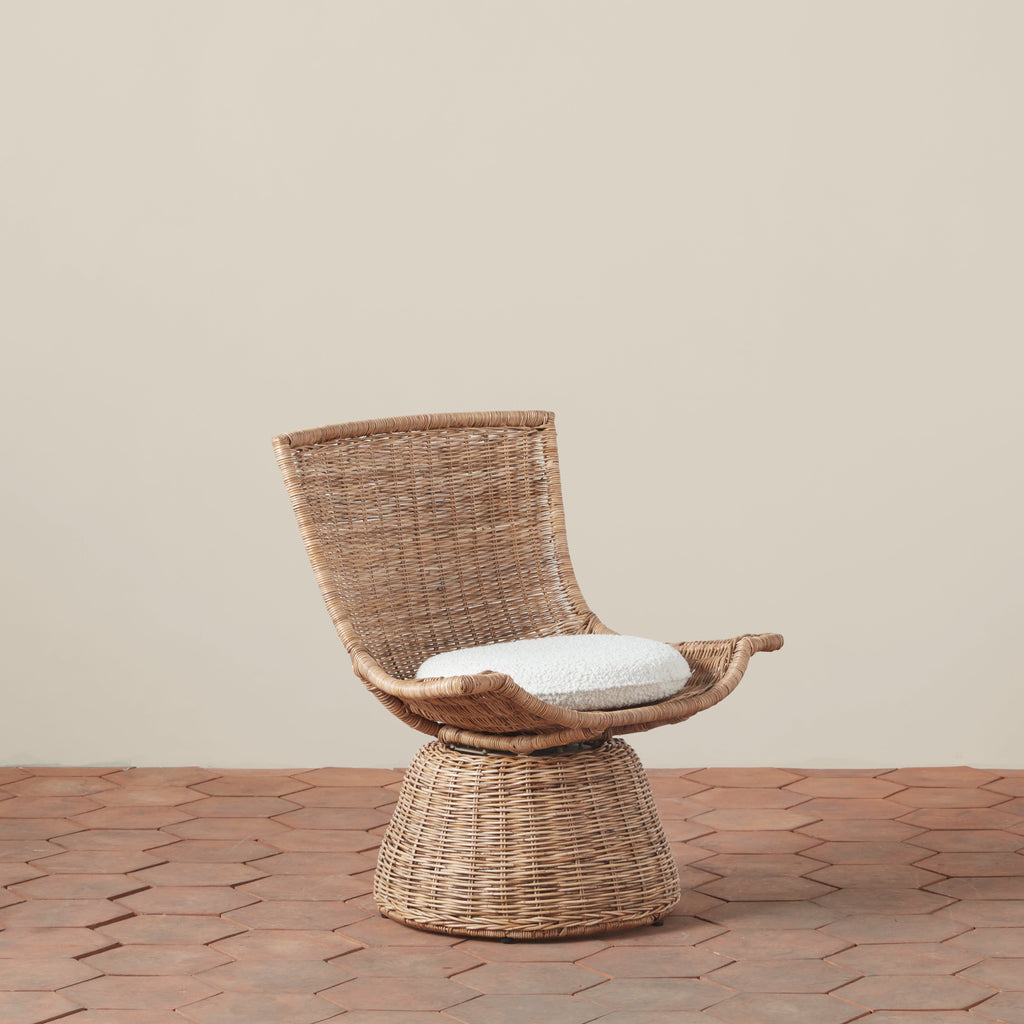 Fauteuil pivotant de petite taille, style Mid-Century Modern, en rotin et lin, idéal pour une chambre ou un bureau