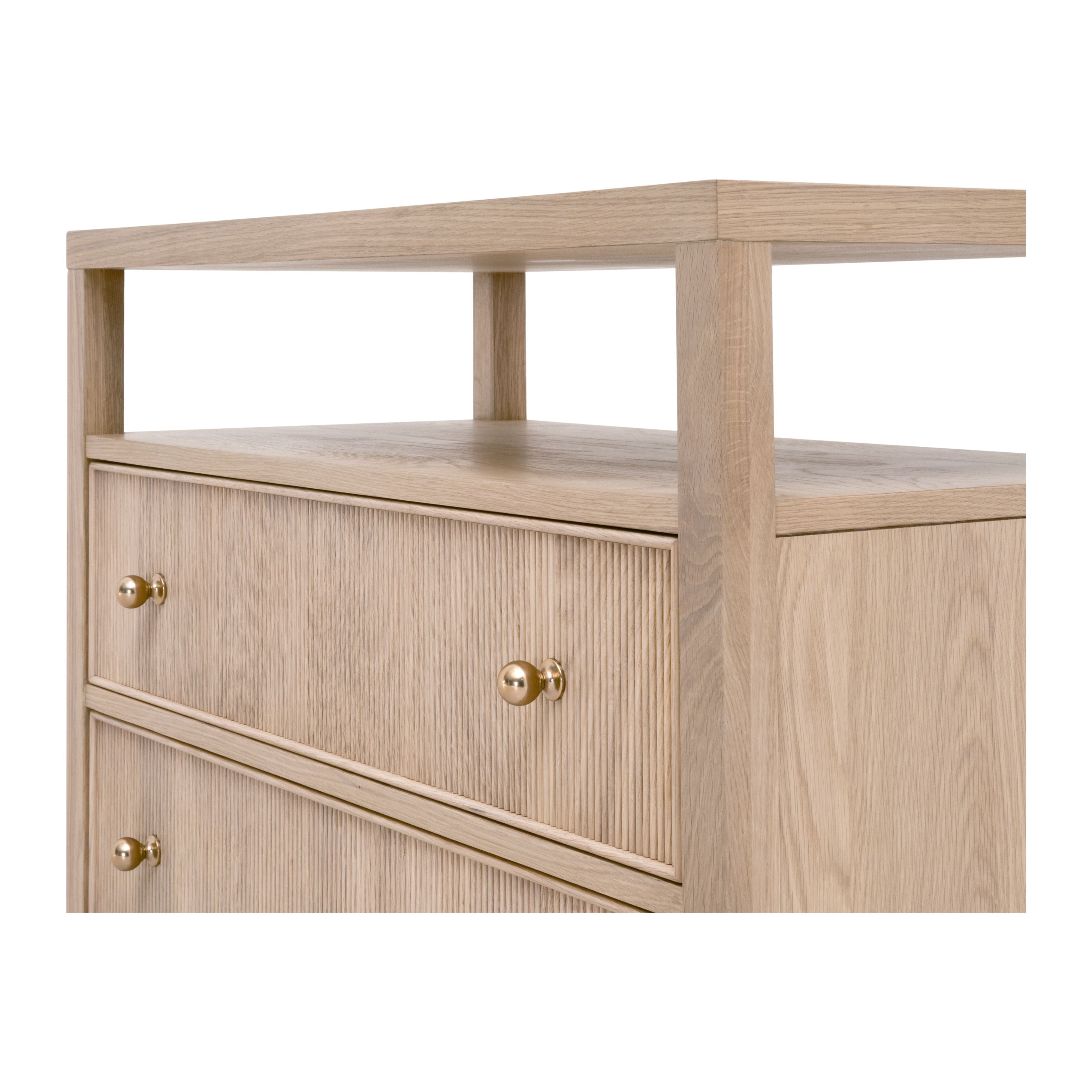 Table de chevet transitionnelle en chêne massif 2 tiroirs avec façades cannelées et étagère ouverte pour chambre à coucher