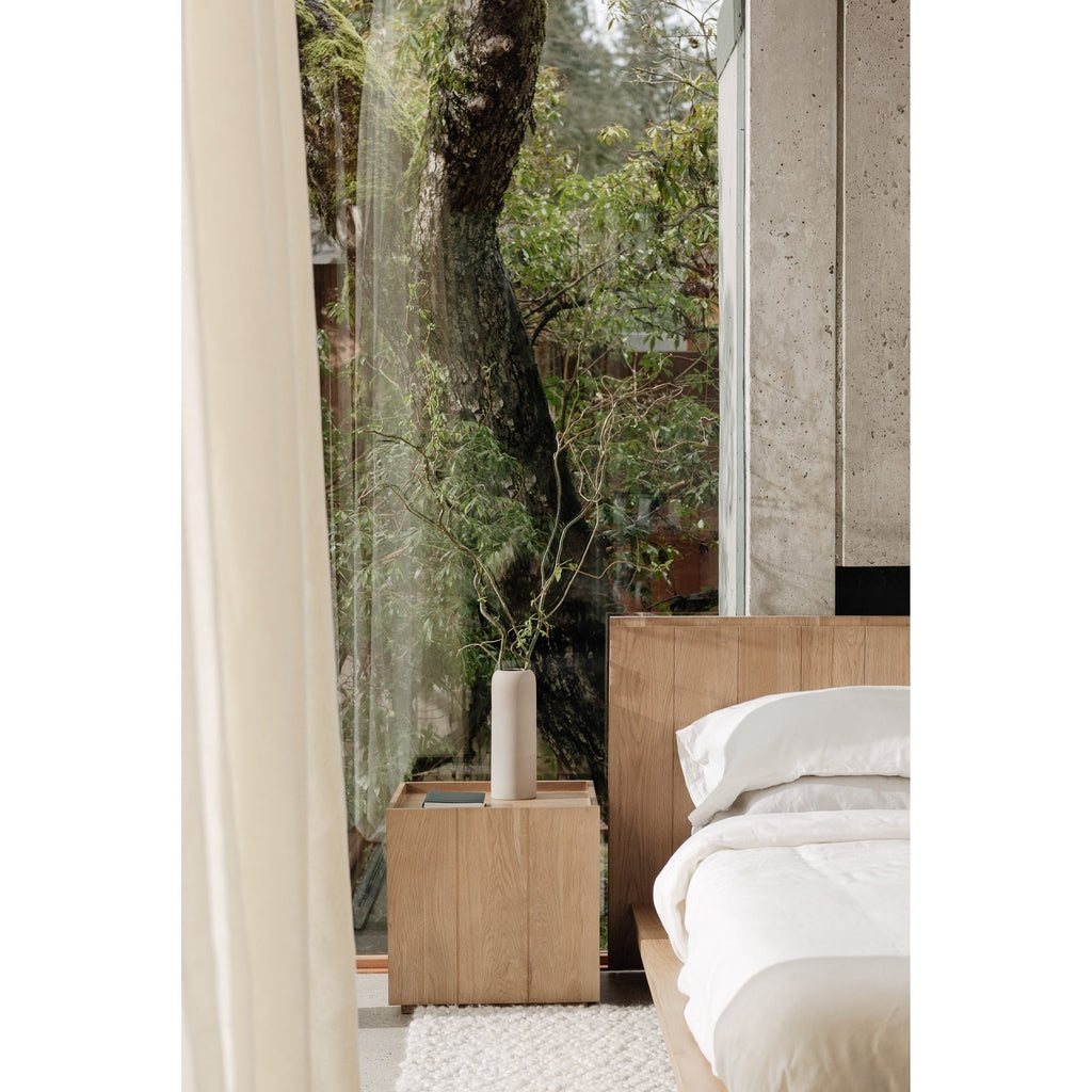 Table de chevet contemporaine en chêne massif avec meuble à porte unique magnétique pour chambre à coucher
