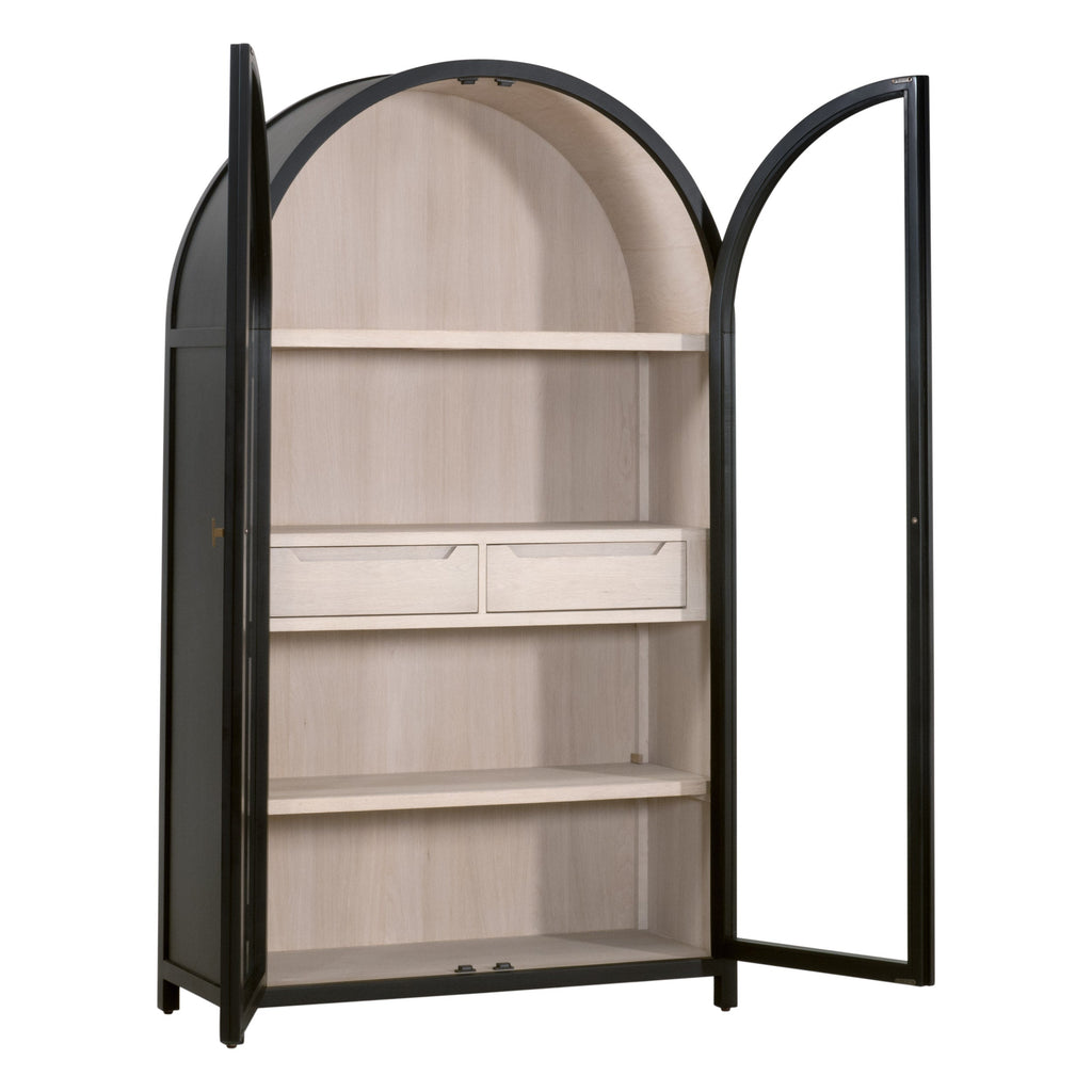 Vitrine de salon de style transitionnel en bouleau noir et verre trempé, avec cadre arqué et poignées dorées