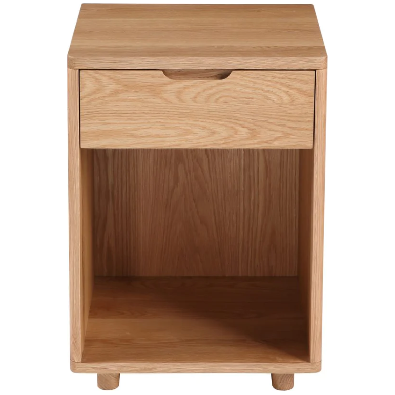 Table de chevet minimaliste en chêne massif avec poignée découpée et zone d'affichage ouverte pour chambre à coucher
