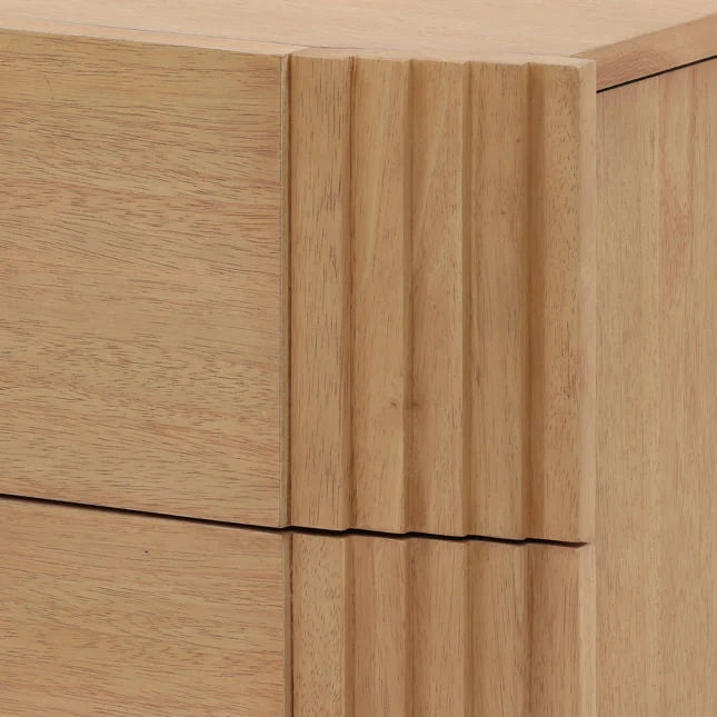 Table de chevet minimaliste en hévéa et placage de chêne avec tiroir unique et pieds effilés pour chambre à coucher