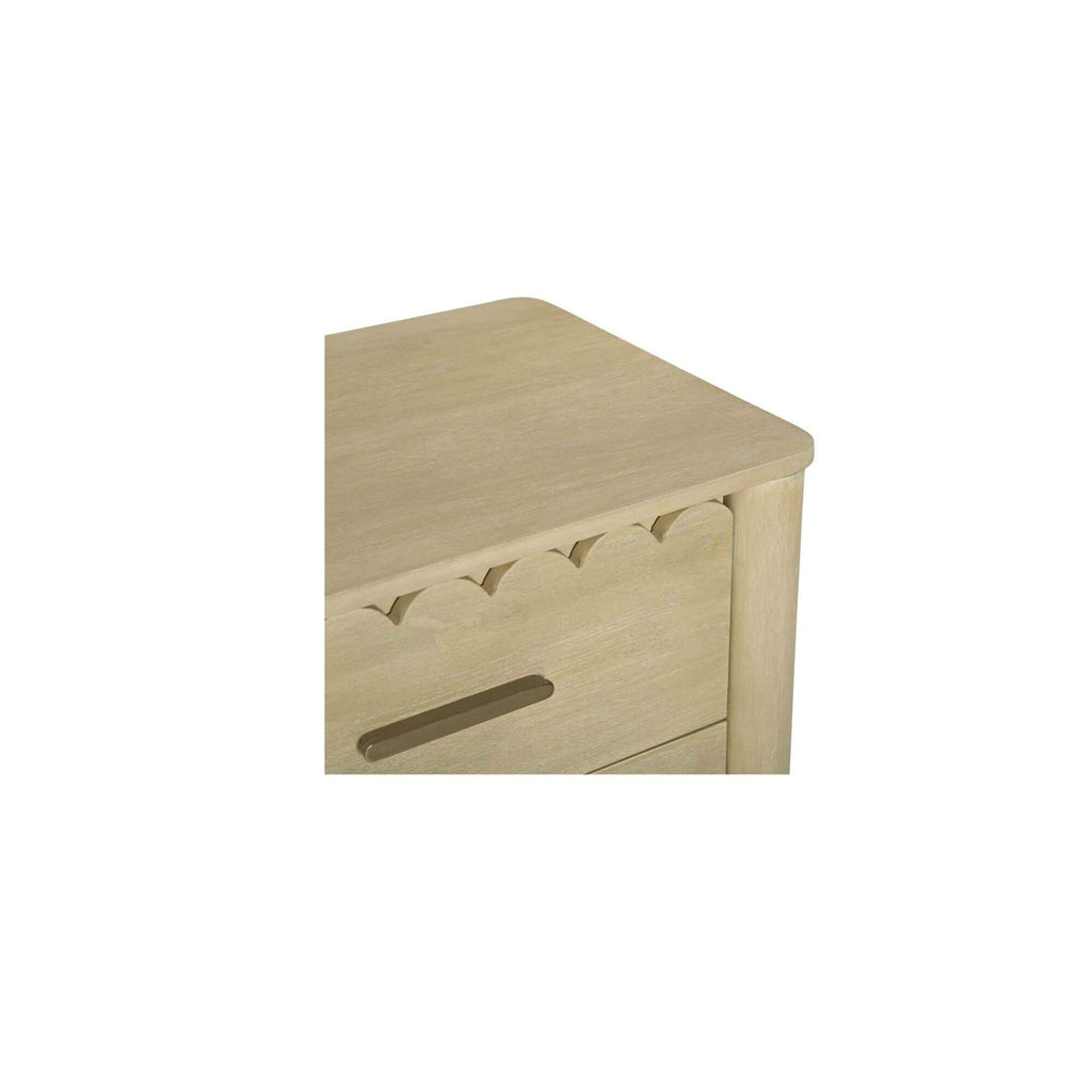 Table de chevet Shaker en bois de manguier avec bord festonné et poignées en laiton massif pour chambre à coucher